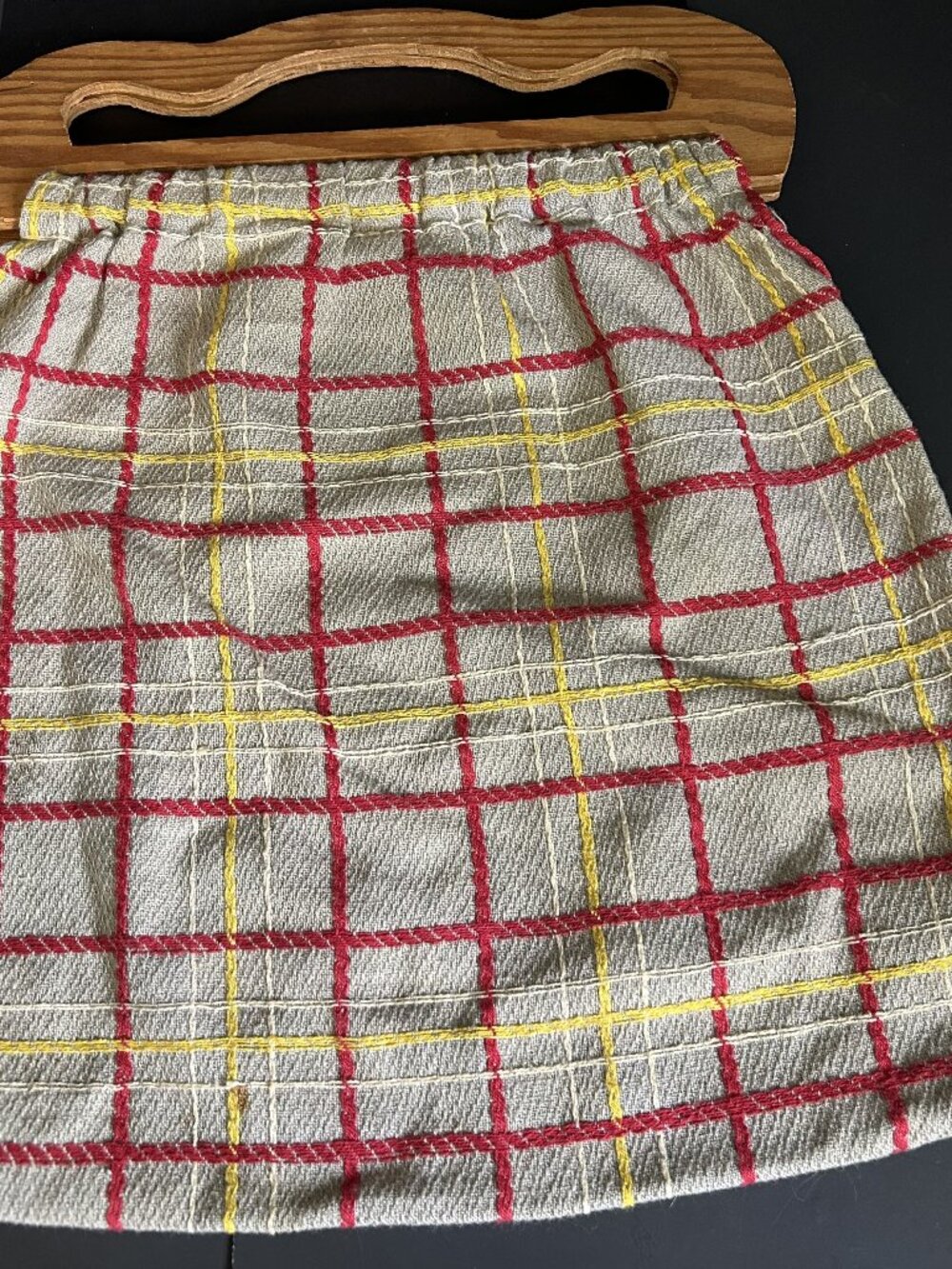 Vintage Wooden Handle Plaid Hand Bag